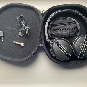 Audio Technica ATH-ANC27 Wired Headphones